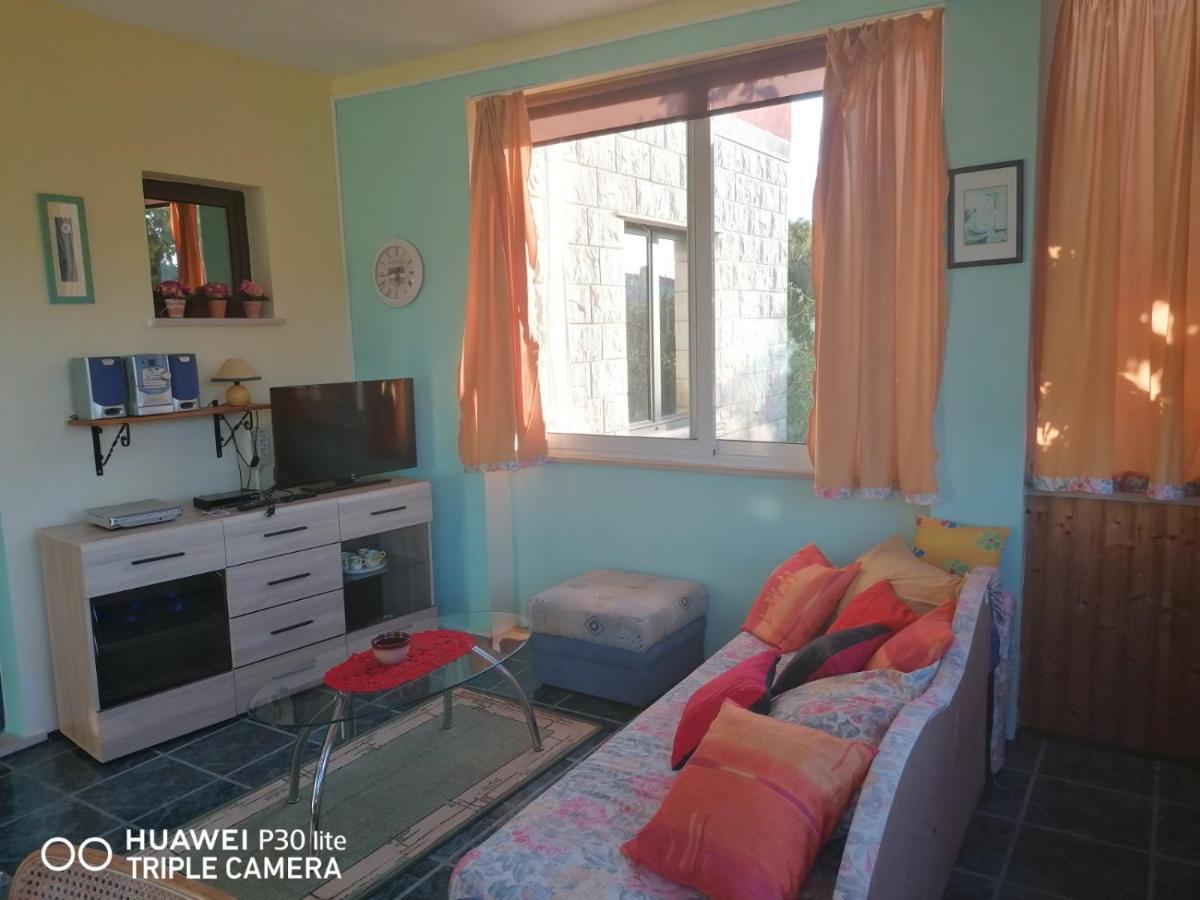 Apartmani Zute Račišće Exterior foto